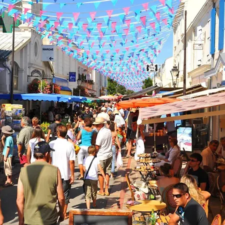 Casa vacanze Maison Confort Pour 8 Avec Piscine Securisee, Wifi, A 100m De La Plage, - Fr-1-535-16 *