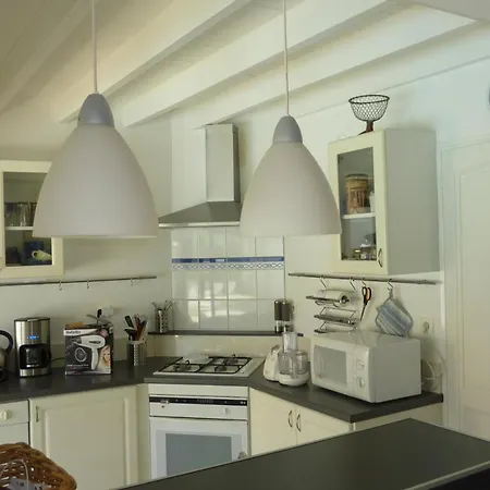 Casa de Férias Maison Confort Pour 8 Avec Piscine Securisee, Wifi, A 100m De La Plage, - Fr-1-535-16